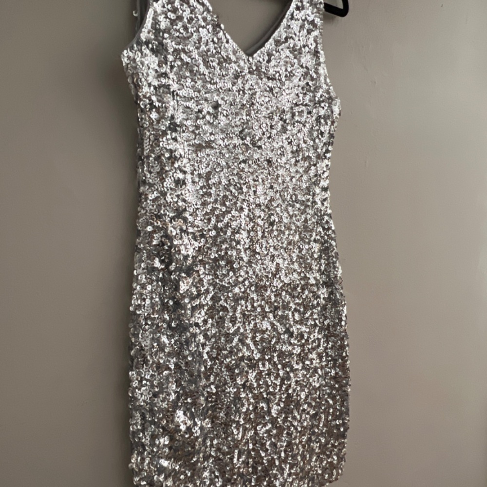 Pretty Guide silver sequins dress size medium - Picture 2 of 3